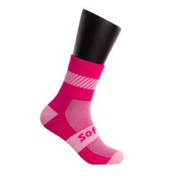 Skarpety Softee Walk Light różowy fluo 35-38. Czerwone skarpetki damskie 2117 OF SWEDEN, bez wzorów, z elastanu. Za 122.99 zł.