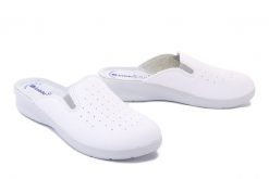 INBLU 50-34 bianco, klapki damskie. Białe klapki damskie Inblu, w ażurowe wzory, bez obcasa. Za 79.90 zł.