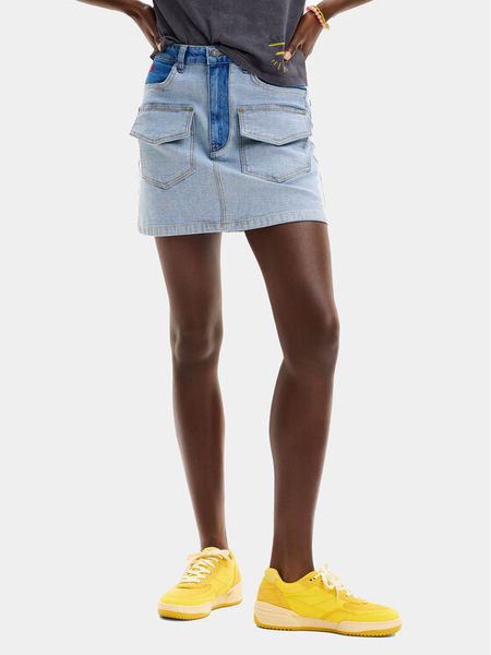 Desigual Spódnica jeansowa Rimini 24SWFD08 Niebieski Regular Fit. Niebieskie spódniczki damskie Desigual, l, bez wzorów, z bawełny. Za 199.99 zł.