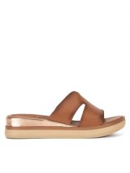 Lasocki Klapki WI23-MINT-02 Brązowy. Brązowe klapki damskie Lasocki, bez wzorów, ze skóry, bez obcasa. Za 159.99 zł.