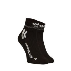 Skarpety biegowe X-Socks Run Speed Two 4.0. Czarne skarpetki damskie X-Socks, bez wzorów. W wyprzedaży za 96.00 zł.