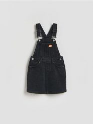 Jeansowa sukienka ogrodniczka - szary. Szare sukienki dziewczęce Reserved, bez wzorów, z bawełny, bez ramiączek. Za 89.99 zł.