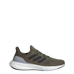 Buty Pureboost 23. Brązowe obuwie do biegania damskie Adidas. W wyprzedaży za 453.00 zł.