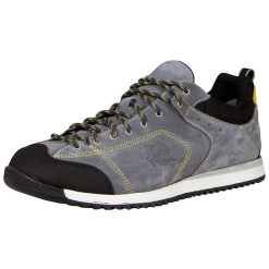 Męskie uniwersalne buty trekkingowe do wędrówek górskich. Czarne buty trekkingowe męskie GUGGEN MOUNTAIN, bez zapięcia, trekkingowe. W wyprzedaży za 399.00 zł.
