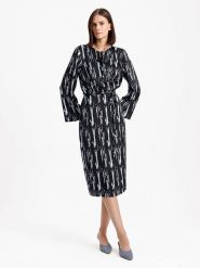 BGN Sukienka w kolorze czarno-błękitnym rozmiar: 38. Czarne sukienki damskie BGN, na imprezę, bez wzorów, z tkaniny, bez kołnierzyka, bez ramiączek, midi. Za 130.50 zł.