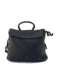 Amara Skórzany plecak "Kei" w kolorze czarnym - 33 x 28 x 13 cm rozmiar: onesize. Czarne plecaki damskie Amara, bez wzorów, z materiału. Za 501.57 zł.