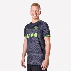 Koszulka piłkarska Kipsta Viralto II Wavy. Czarne t-shirty sportowe męskie KIPSTA, m, z elastanu, bez ramiączek, do piłki nożnej. Za 119.99 zł.