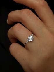 OR Carats Złoty pierścionek z diamentem i kamieniem szlachetnym rozmiar: 60. Szare pierścionki damskie OR Carats, z diamentem, złote. Za 900.49 zł.