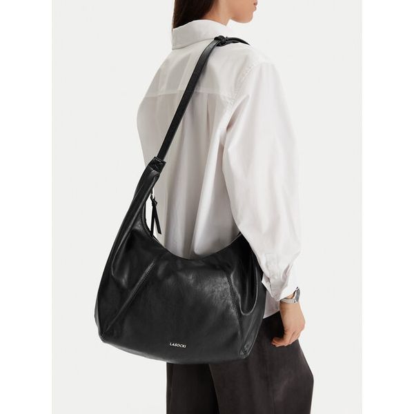 Torebka Lasocki. Czarne listonoszki damskie Lasocki, bez wzorów, bez dodatków. Za 199.99 zł.