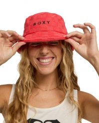 Kapelusz bucket damski SILVER. Czerwone kapelusze damskie Roxy, bez wzorów, z poliesteru. Za 129.99 zł.
