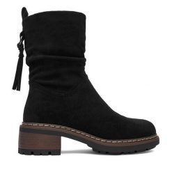 Botki Clara Barson. Czarne botki damskie Clara Barson, bez obcasa, na płaskiej podeszwie, bez zapięcia. Za 169.99 zł.