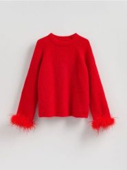 Sweter z ozdobnym detalem - czerwony. Czerwone swetry klasyczne damskie Reserved, l, z dzianiny, bez kołnierzyka. Za 159.99 zł.