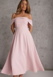 Różowa Rozkloszowana Sukienka Koktajlowa VICES z Hiszpańskim Dekoltem Neamerianne. Czerwone sukienki damskie Renee, l, bez wzorów, eleganckie, bez kołnierzyka, bez ramiączek, midi, kopertowe. Za 179.99 zł.