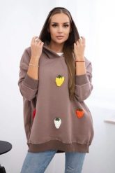 Bluza ocieplana z motywem truskawek mocca. Bluzy z kapturem damskie KESI, l, z bawełny. Za 313.67 zł.