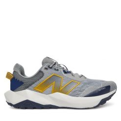 Buty do biegania New Balance. Szare obuwie do biegania damskie New Balance. Za 379.99 zł.