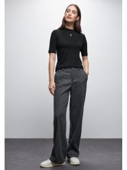 Street One Koszulka w kolorze czarnym rozmiar: 38. Czarne bluzki damskie Street One, bez wzorów, bez kołnierzyka. Za 69.91 zł.