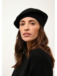 Just Cashmere Kaszmirowa czapka "Paris" w kolorze czarnym rozmiar: onesize. Czarne czapki zimowe damskie Just Cashmere, z kaszmiru. Za 230.59 zł.