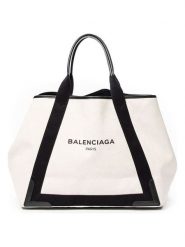 Balenciaga Shopper bag w kolorze kremowym - 42 x 33 x 20 cm rozmiar: onesize. Brązowe shopper bag damskie Balenciaga, bez wzorów, z materiału, bez dodatków. Za 3,719.99 zł.
