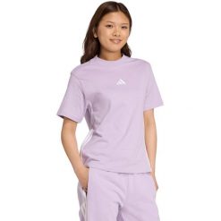 Damska Koszulka adidas Essentials 3-Stripes Cotton Lifestyle. Czerwone t-shirty damskie Adidas, uniwersalny, bez wzorów, z bawełny, bez kołnierzyka. Za 96.99 zł.