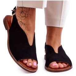 Zamszowe Sandały Damskie Lewski Shoes 3220/X Czarne. Czarne sandały damskie bez wzorów, ze skóry, bez obcasa, na płaskiej podeszwie. Za 432.39 zł.