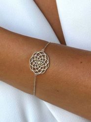 Les Favorites Srebrna bransoletka z elementem ozdobnym rozmiar: onesize. Szare bransoletki damskie Les Favorites, srebrne. Za 100.99 zł.