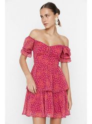 Trendyol Sukienka w kolorze różowym rozmiar: 42. Różowe sukienki damskie Trendyol, bez wzorów, bez kołnierzyka, bez ramiączek, mini, rozkloszowane. Za 104.99 zł.