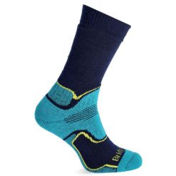 Skarpety trekkingowe męskie Bridgedale Hike Midweight Merino Petrol/Navy. Niebieskie skarpetki męskie Bridgedale, bez wzorów, z elastanu. Za 65.99 zł.