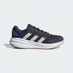 Buty Astrastar. Brązowe obuwie do biegania damskie Adidas. Za 265.99 zł.