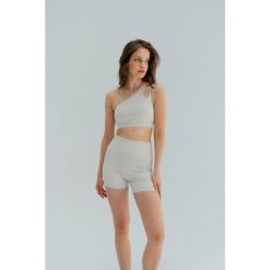 Stanik do jogi Moonholi GLAM z asymetrycznym ramiączkiem. Białe biustonosze MOONHOLI, bez wzorów. Za 259.00 zł.