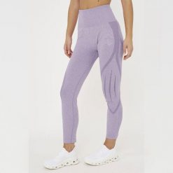 Legginsy fitness damskie leslie liliowe. Czerwone legginsy damskie Legea, bez wzorów, z elastanu, z podwyższonym stanem, na fitness i siłownię. W wyprzedaży za 97.00 zł.