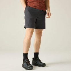 Buty męskie trekkingowe niskie z membraną Regen Vibram. Szare buty trekkingowe męskie Regatta, z gumy, bez zapięcia. W wyprzedaży za 449.99 zł.