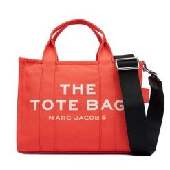Torebka Marc Jacobs. Brązowe torebki klasyczne damskie MARC JACOBS, bez wzorów, bez dodatków. Za 689.99 zł.