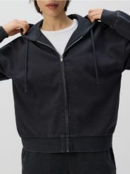 Rozpinana bluza z kapturem - jasnoszary. Szare bluzy z kapturem damskie Reserved, l, z bawełny. W wyprzedaży za 49.99 zł.