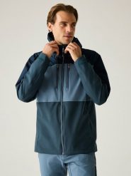 Regatta Kurtka przeciwdeszczowa "Maland II" w kolorze granatowym rozmiar: 5XL. Niebieskie kurtki outdoor męskie Regatta, m, bez wzorów, bez kaptura. Za 159.59 zł.