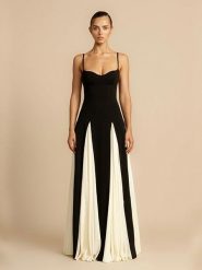 Tazga Sukienka w kolorze czarno-białym rozmiar: 40. Czarne sukienki damskie Tazga, bez wzorów, z tiulu, bez kołnierzyka, bez ramiączek, maxi. Za 170.87 zł.