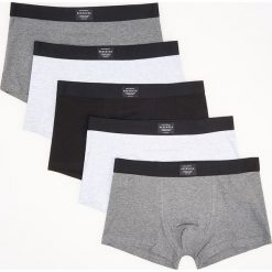 Bokserki 5 pack - Jasny szary. Szare bokserki męskie Reserved, bez wzorów. Za 89.99 zł.