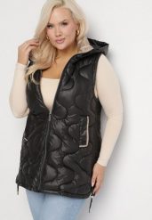 Czarna Kamizelka z Ozdobnym Pikowaniem i Odpinanym Kapturem Govianne. Czarne kamizelki damskie Born2be, plus size, z jeansu. Za 149.99 zł.