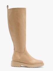 Beżowe kozaki z szeroką cholewką. Brązowe kozaki damskie Ryłko, ze skóry, z okrągłym noskiem, bez obcasa, na obcasie. W wyprzedaży za 199.99 zł.