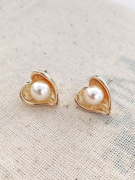 Atelier MIU Pozłacane kolczyki-wkrętki rozmiar: onesize. Żółte kolczyki damskie atelier MIU, z perłą, pozłacane. Za 52.45 zł.