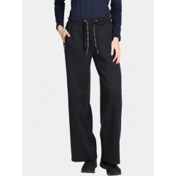 Szorty Damskie Luhta Henneri. Czarne spodenki sportowe damskie Luhta, na fitness i siłownię. Za 409.00 zł.