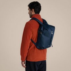 Klasyczny plecak Craghoppers Kiwi Rolltop II 16 L. Niebieskie plecaki damskie CRAGHOPPERS, bez wzorów. W wyprzedaży za 295.15 zł.