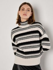 Apricot Sweter w kolorze biało-czarnym rozmiar: L. Białe golfy damskie Apricot, l, bez wzorów, bez ramiączek. Za 136.45 zł.