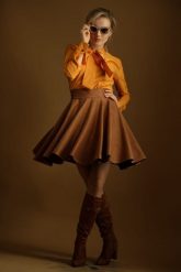 Spódnica Karmelowa. Brązowe spódniczki damskie Hultaj Polski, l, bez wzorów, z dzianiny, z podwyższonym stanem. Za 249.00 zł.