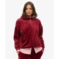 Kurtka dresowa z kapturem, rozpinana, welurowa dla kobiet Superdry Country Club. Czerwone kurtki damskie Superdry., bez wzorów, z dresówki, z kapturem. Za 378.70 zł.