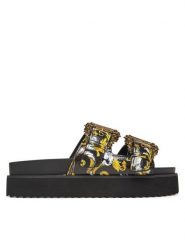 Versace Jeans Couture Klapki 78VA3SM1 Czarny. Czarne klapki damskie Versace Jeans Couture, bez wzorów, z jeansu, bez obcasa. Za 609.99 zł.