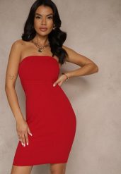 Czerwona Sukienka z Wiskozą Typu Bodycon Ellavira. Czerwone sukienki damskie Renee, l, bez wzorów, z wiskozy, klasyczne, bez kołnierzyka, bez ramiączek, mini, bodycon. W wyprzedaży za 97.99 zł.
