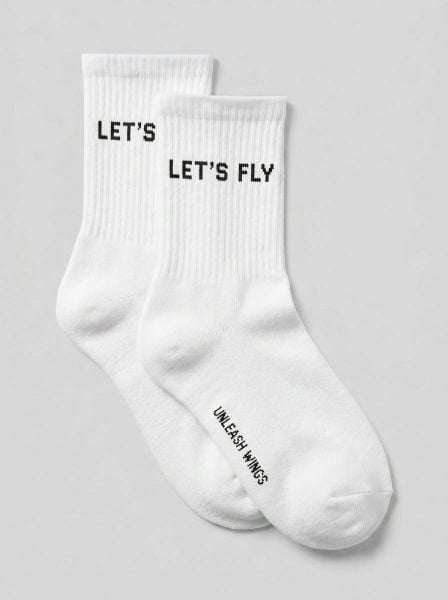 Skarpetki damskie WINGS UNLEASH WHITE. Białe skarpetki damskie Wings, bez wzorów, z bawełny. Za 22.90 zł.