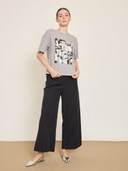 BGN Koszulka w kolorze szarym rozmiar: 40. Szare t-shirty damskie BGN, bez wzorów, bez kołnierzyka. Za 56.99 zł.