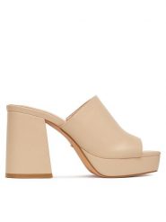 DeeZee Klapki KK5606-1 Beżowy. Brązowe klapki damskie DeeZee, bez wzorów, z materiału, bez obcasa. Za 149.99 zł.