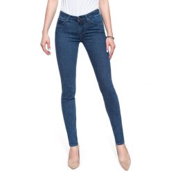 SPODNIE DAMSKIE LEE SCARLETT DARK FOAM L526MHGT 112111758. Niebieskie spodnie materiałowe damskie Lee, bez wzorów, z jeansu. Za 199.99 zł.
